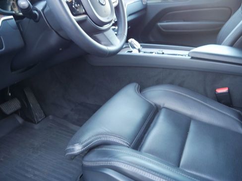 Used 2023 Volvo XC60 T8 Ultimate w/ Climate Package image 18