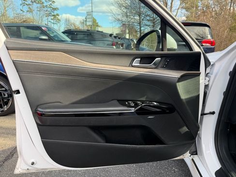 Used 2022 Kia K5 EX w/ EX Premium Package image 10