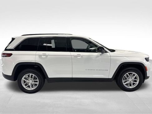 New 2025 Jeep Grand Cherokee Laredo X w/ Luxury Tech Group I image 8