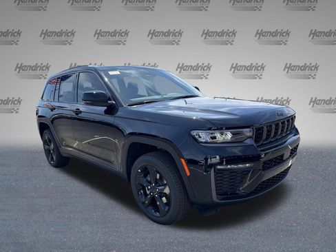 New 2026 Jeep Grand Cherokee Limited RWD image 2
