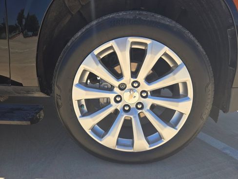 Used 2025 Chevrolet Tahoe Premier AWD/4WD image 31