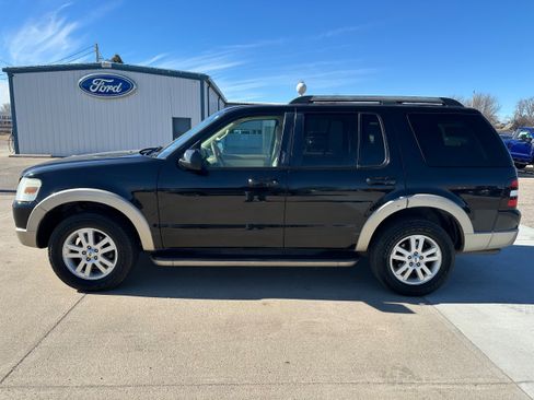 Used 2010 Ford Explorer Eddie Bauer image 3