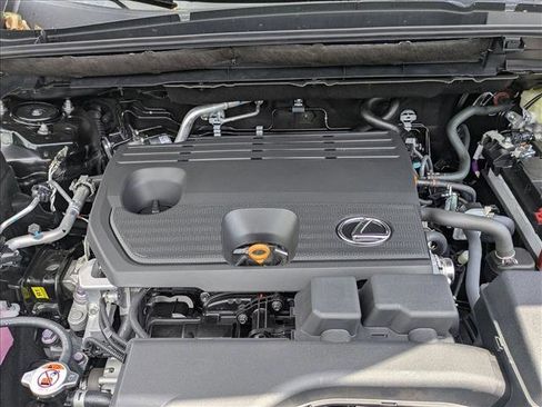 Used 2025 Lexus NX 250 FWD w/ Towing Package (2000 Lbs) image 15