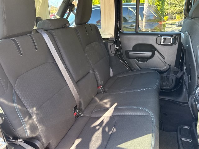 Used 2024 Jeep Wrangler Unlimited Rubicon 4xe AWD/4WD image 21
