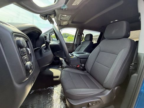 Used 2023 Chevrolet Silverado 1500 Custom Trail Boss AWD/4WD image 21