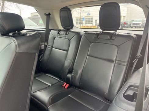Used 2025 Lincoln Aviator AWD image 21