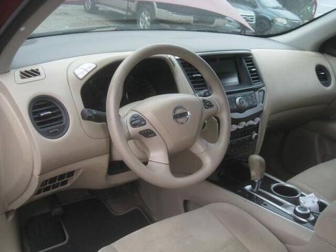 Used 2014 Nissan Pathfinder S AWD/4WD image 18
