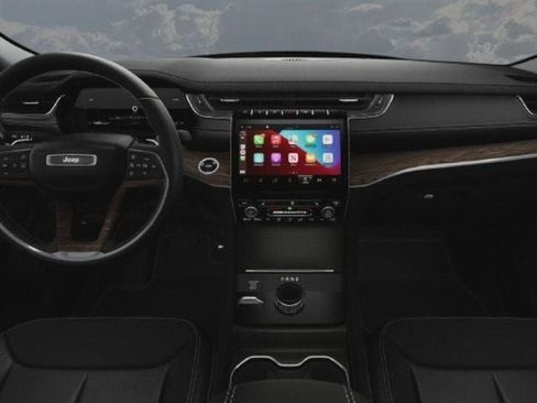 New 2025 Jeep Grand Cherokee Limited w/ Trailer Tow Package image 8