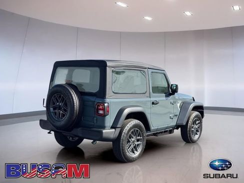 Used 2026 Jeep Wrangler Sport AWD/4WD image 4