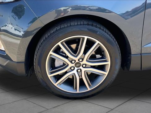 Certified 2024 Ford Edge Titanium w/ Equipment Group 301A AWD/4WD image 11