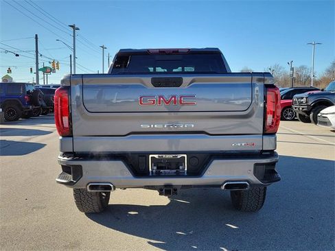Used 2022 GMC Sierra 1500 AT4 w/ AT4 Premium Package image 5