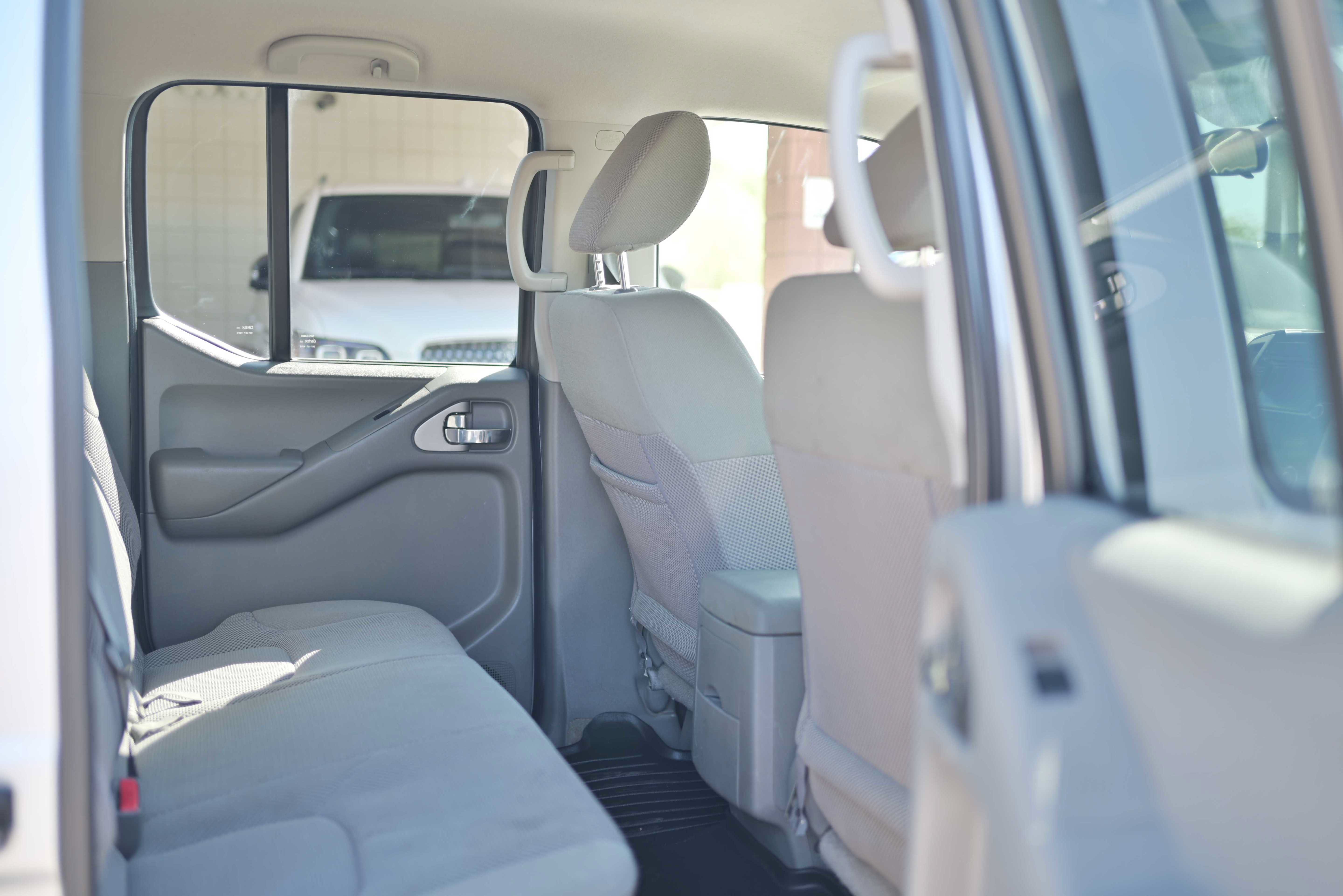 Used 2016 Nissan Frontier SV AWD/4WD image 13