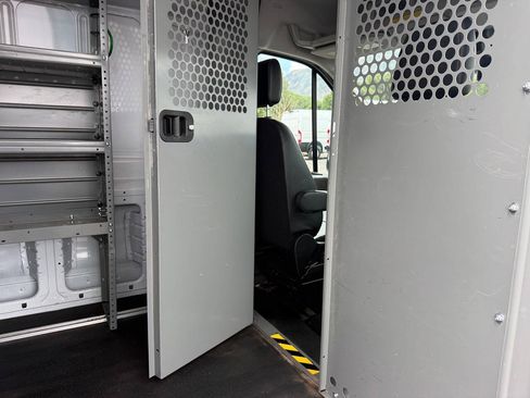 Used 2024 Ford Transit 250 148 Medium Roof RWD image 25