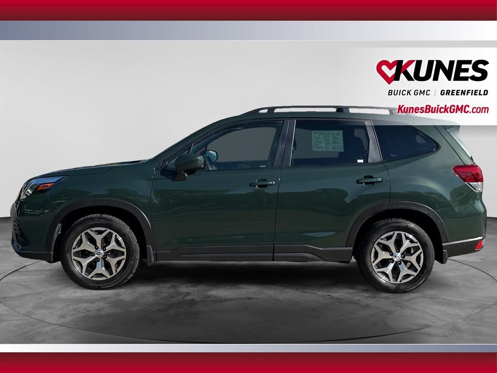Used 2023 Subaru Forester Premium AWD/4WD image 6