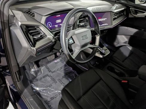 Used 2023 Audi Q4 e-tron Premium Plus w/ Premium Plus image 9