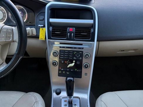 Used 2010 Volvo XC60 T6 image 17