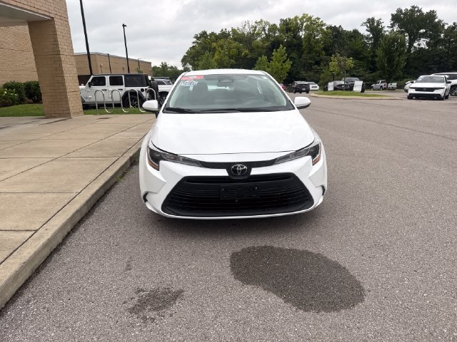 Used 2025 Toyota Corolla LE FWD image 7