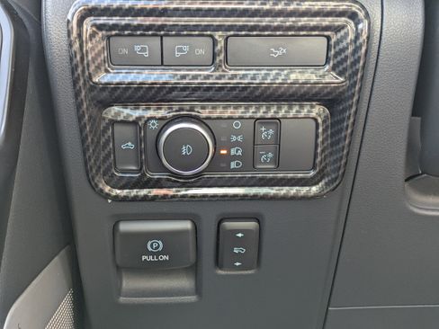 Used 2022 Ford F150 Raptor w/ Raptor 37 Performance Package image 18