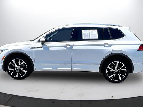 Used 2023 Volkswagen Tiguan SEL R-Line AWD/4WD image 6