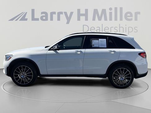 Used 2021 Mercedes-Benz GLC 300 4MATIC image 2