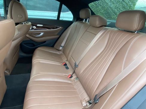 Used 2023 Mercedes-Benz E 450 4MATIC Sedan image 11