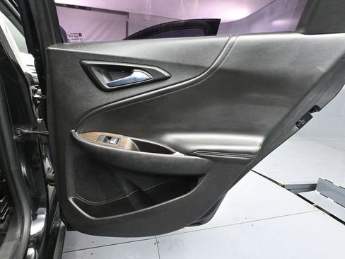 Used 2016 Chevrolet Malibu Premier image 41