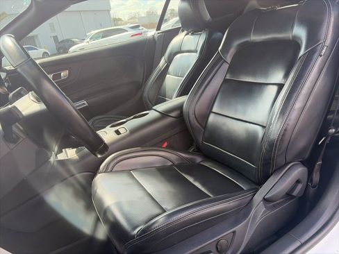 Used 2024 Ford Mustang Premium image 12