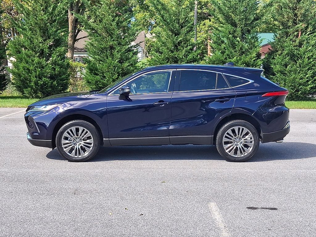 Certified 2023 Toyota Venza Limited AWD/4WD image 7