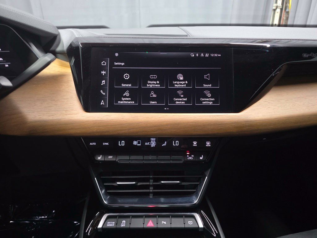 Used 2022 Audi e-tron GT Premium Plus AWD/4WD image 11
