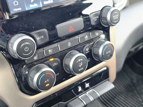 Used 2022 RAM 1500 Laramie image 24