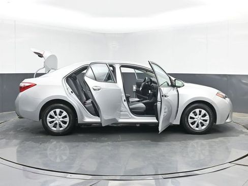 Used 2016 Toyota Corolla L FWD image 47