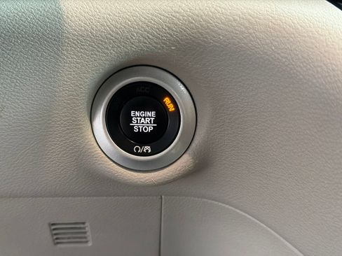Used 2023 Chrysler Voyager LX FWD image 30
