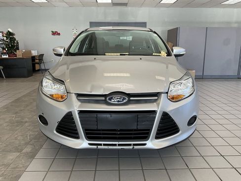 Used 2014 Ford Focus SE image 2