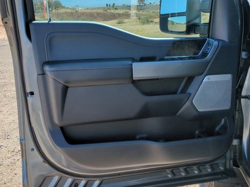 Used 2025 Ford F350 Lariat AWD/4WD image 12