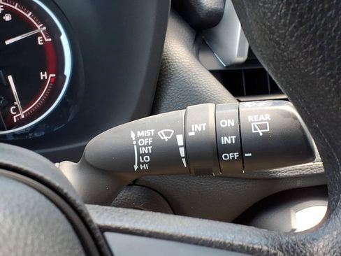 Used 2025 Toyota RAV4 XLE AWD/4WD image 27