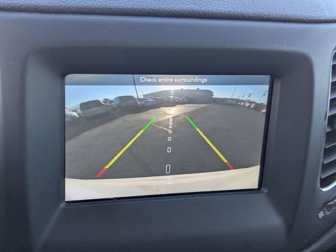 Used 2020 Jeep Compass Latitude image 16