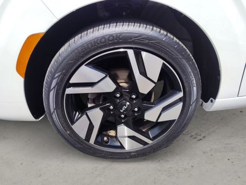 Used 2023 Kia Soul GT-Line FWD image 9