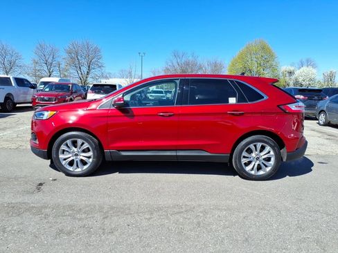 Used 2024 Ford Edge Titanium w/ Equipment Group 301A AWD/4WD image 2
