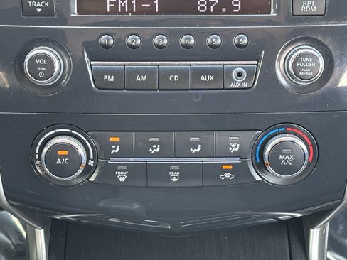 Used 2014 Nissan Altima 2.5 S w/ Sport Value Package image 23