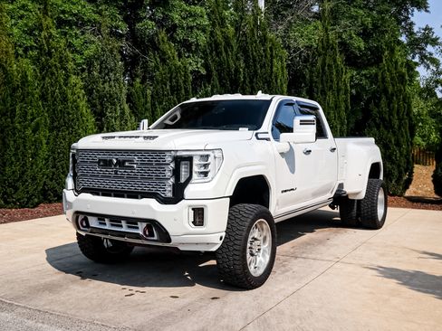 Used 2021 GMC Sierra 3500 Denali w/ Denali Ultimate Package AWD/4WD image 5