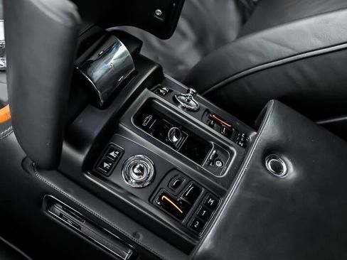 Used 2008 Rolls-Royce Phantom Drophead Coupe RWD image 43