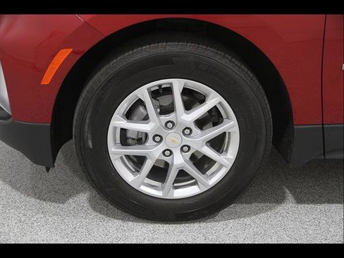 Used 2024 Chevrolet Equinox LT FWD image 22