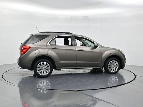Used 2011 Chevrolet Equinox LT AWD/4WD image 2