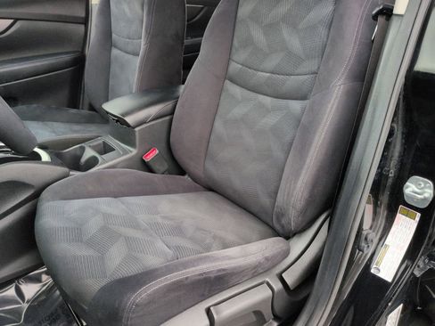 Used 2016 Nissan Rogue S image 17