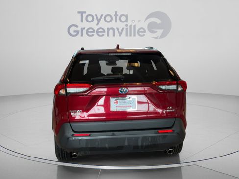 Used 2023 Toyota RAV4 LE AWD/4WD image 5