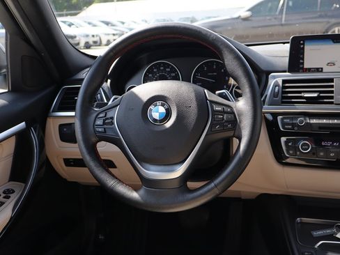 Used 2018 BMW 328d xDrive Wagon AWD/4WD image 16