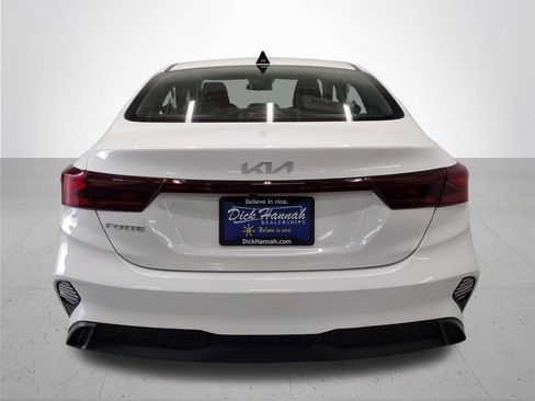 Used 2024 Kia Forte LXS w/ LXS Technology Package FWD image 12