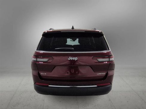 Used 2025 Jeep Grand Cherokee L Limited image 7