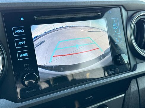 Used 2018 Toyota Tacoma TRD Sport w/ Technology Package image 23