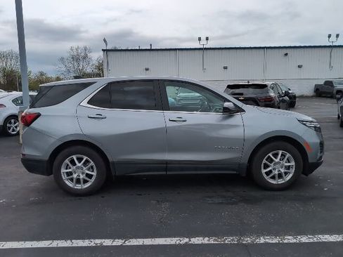 Used 2024 Chevrolet Equinox LT FWD image 3